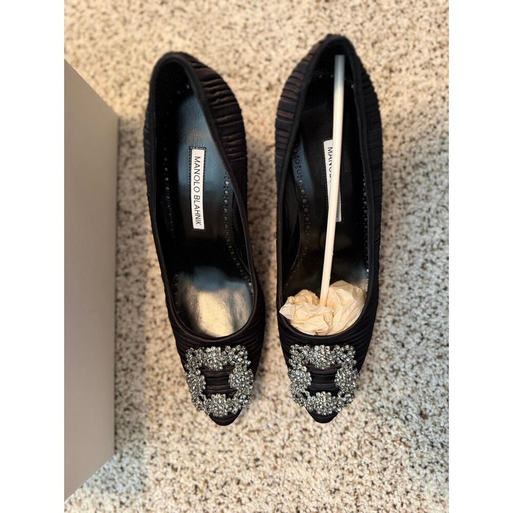 NIB Manolo Blanhnik Hangisi Pump in Black Pleated Satin, size 37.5, heel 90 mm - Picture 6 of 13